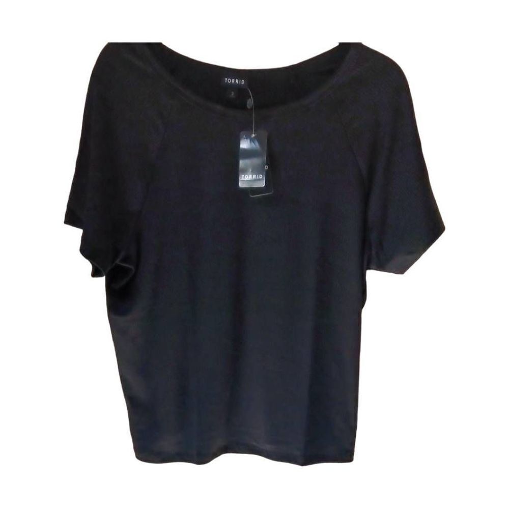 TORRID Plus Size Ribbed Crew Neck Black Raglan Crop Tee - Picture 2 of 14